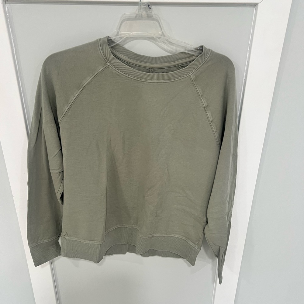 Athleta pullover sweatshirt